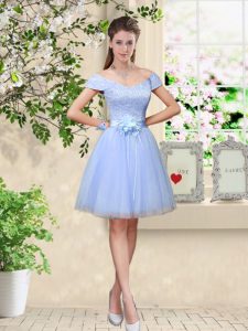 Knee Length Lace Up Quinceanera Dama Dress Lavender for Prom and Party with Lace and Belt