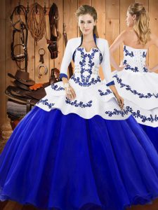 Modest Royal Blue Ball Gowns Strapless Sleeveless Tulle Floor Length Lace Up Embroidery Quince Ball Gowns