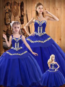 Sleeveless Floor Length Embroidery Lace Up Sweet 16 Dresses with Blue