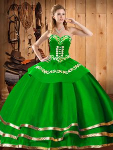 Sweetheart Sleeveless Organza Ball Gown Prom Dress Embroidery Lace Up