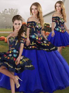 Elegant Royal Blue Ball Gowns Off The Shoulder Sleeveless Tulle Floor Length Lace Up Embroidery 15th Birthday Dress