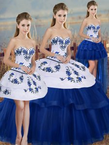 Stunning Royal Blue Ball Gowns Embroidery and Bowknot Sweet 16 Dress Lace Up Tulle Sleeveless Floor Length