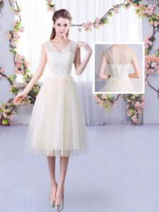 Nice V-neck Sleeveless Dama Dress for Quinceanera Tea Length Lace Champagne Tulle