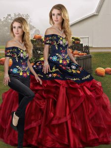 Exquisite Red And Black Two Pieces Embroidery and Ruffles Vestidos de Quinceanera Lace Up Organza Sleeveless Floor Length