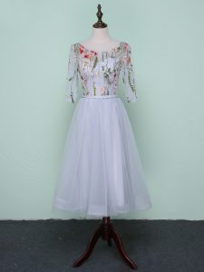 Colorful Knee Length Lace Up Dama Dress for Quinceanera Grey for Wedding Party with Embroidery