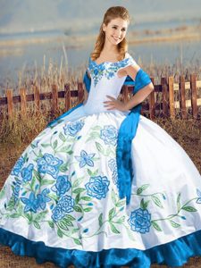High Quality Blue And White Sleeveless Embroidery Floor Length Quince Ball Gowns