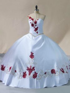 Sexy Sleeveless Embroidery Lace Up Quinceanera Dresses