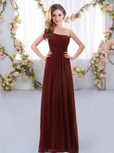 One Shoulder Sleeveless Dama Dress for Quinceanera Floor Length Ruching Brown Chiffon