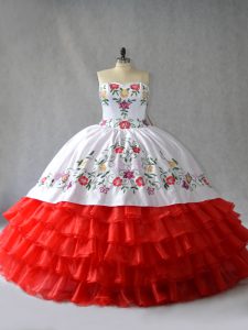 Sweet Sweetheart Sleeveless Vestidos de Quinceanera Floor Length Embroidery and Ruffled Layers White And Red Organza