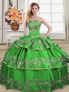 Hot Selling Sleeveless Floor Length Ruffled Layers Lace Up Quinceanera Gowns with Green