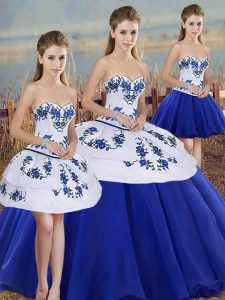 Royal Blue Ball Gown Prom Dress Military Ball and Sweet 16 and Quinceanera with Embroidery and Bowknot Sweetheart Sleeveless Lace Up