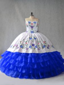 Sweetheart Sleeveless Organza Vestidos de Quinceanera Embroidery and Ruffled Layers Lace Up