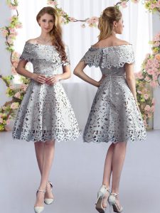 Lace Dama Dress for Quinceanera Grey Zipper Short Sleeves Knee Length