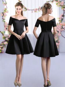 Simple Black Zipper Quinceanera Dama Dress Ruching Short Sleeves Mini Length