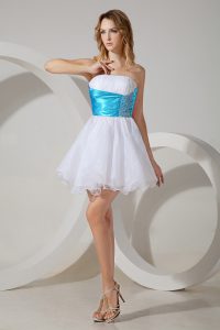 Modern White Sleeveless Beading Mini Length Court Dresses for Sweet 16