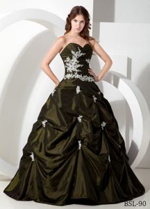Floor-length Taffeta Quinceanera Gown Dresses with Appliques in Philadelphia PA