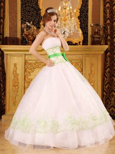 Elegant White Strapless Floor-length Dresses For Quinceanera with Bowknot