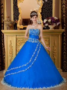 Strapless Blue Floor-length Quinceanera Gown with Lace Appliques in Troy