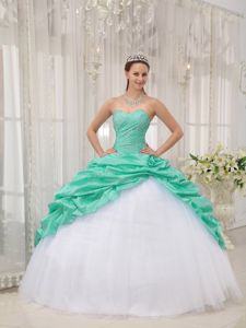 Sweetheart Floor-length Sweet Sixteen Dresses in Green and White with Pick-ups