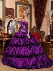 Sweetheart Brush Train Quinceanera Gowns in Purple with Ruffles in Bedford