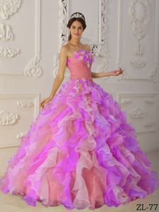 Attractive Organza Colorful Ruffled Ball Gown Dress for Quince with Flowers