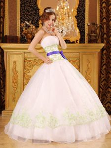 Dreamy Strapless White Sweet 15 Dresses with Appliques and Bow