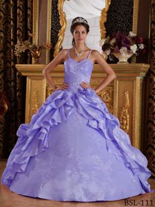 Popular Spaghetti Straps Lilac Quince Dresses with Pick-ups and Appliques