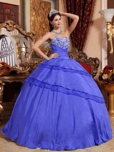 Blue Sweetheart Floor-length Taffeta Appliqued Quinceanera Dress in Garland