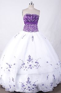 Strapless White and Purple Embroidery Quince Dress in Cartagena Colombia
