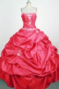 Beading and Appliques Strapless Red Quinceanera Dres in Riberalta Bolivia
