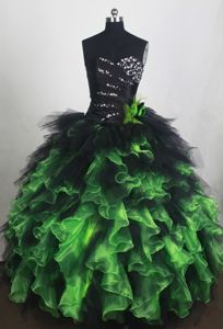 Puffy Black and Green Sweetheart Beading Ruffles Quinceanera Gowns