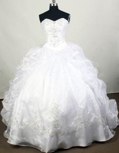 Most Recent Beaded White Ball Gown Quinces Dresses for a Cheap Price