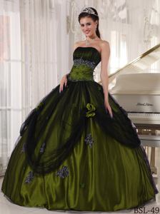Olive Green and Black Sweet 15 Dress Decorated with Flower and Appliques