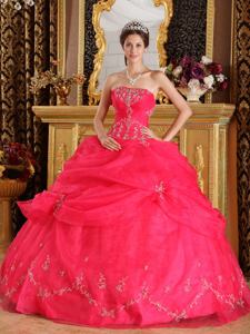 Pick Ups and Embroidery Decorated Sweet 15 Dresses in Red near Coupeville