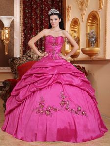 Hot Pink Sweetheart Taffeta Quinceanera Dress with Appliques in Brentwood