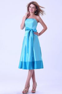 Bright Aqua Blue Strapless Tea-length Quince Dama Dresses with Sash Bow