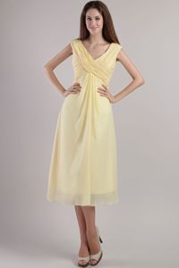 Light Yellow V-neck Ankle-length Chiffon Quince Dama Dresses in Bellevue