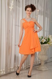 Orange A-line One Shoulder Chiffon Ruches Dama Dress in Tame Colombia