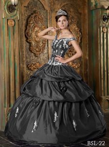 New Off The Shoulder Grey Long Quince Dress with Applique and Flowers