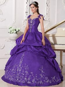 Elegant Purple Straps Floor-length Quince Dress with Embroidery in Colby