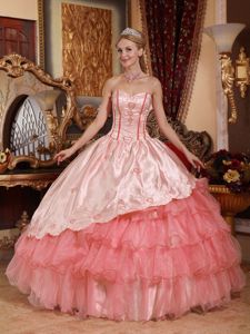 Sweetheart A-line Pink Quinceanera Gown Dress with Appliques in Hurley
