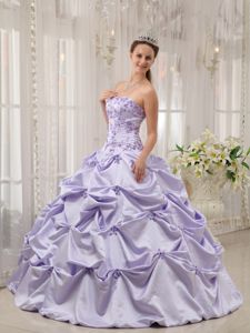 Appliqued Strapless Floor-length Sweet 16 Dresses in Lilac with Pick-ups