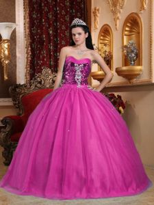 Popular Sweetheart Hot Pink Quince Dresses with Beading and Appliques