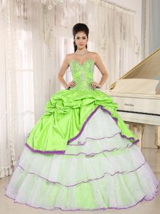 Sweetheart Beaded Spring Green and White Quince Dresses with Pick-ups