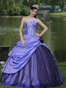Lace-up Purple Floor-length Quince Dresses with Pick-ups and Appliques