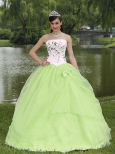 White and Green Lace-up Long Quince Dresses with Embroidery and Bow
