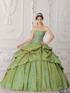 Olive Green Appliques Sweet Sixteen Quinceanera Dresses in Poulsbo