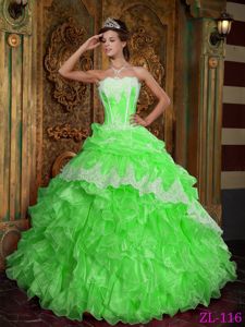 Spring Green Strapless Ruffled Sweet Sixteen Dresses with Lace Hemline