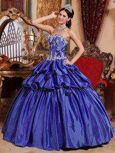 Discounted Ball Gown Sweetheart Appliques Quinceanera Dress in Auburn WA