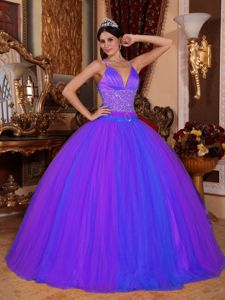 V-neck Floor-length Taffeta and Tulle Beaded Quinceanera Dress in Duitama